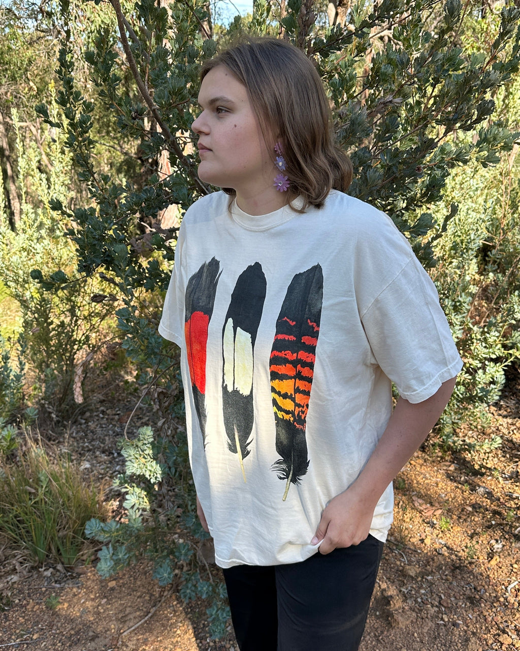 T-shirt: Feather ~ Ivory