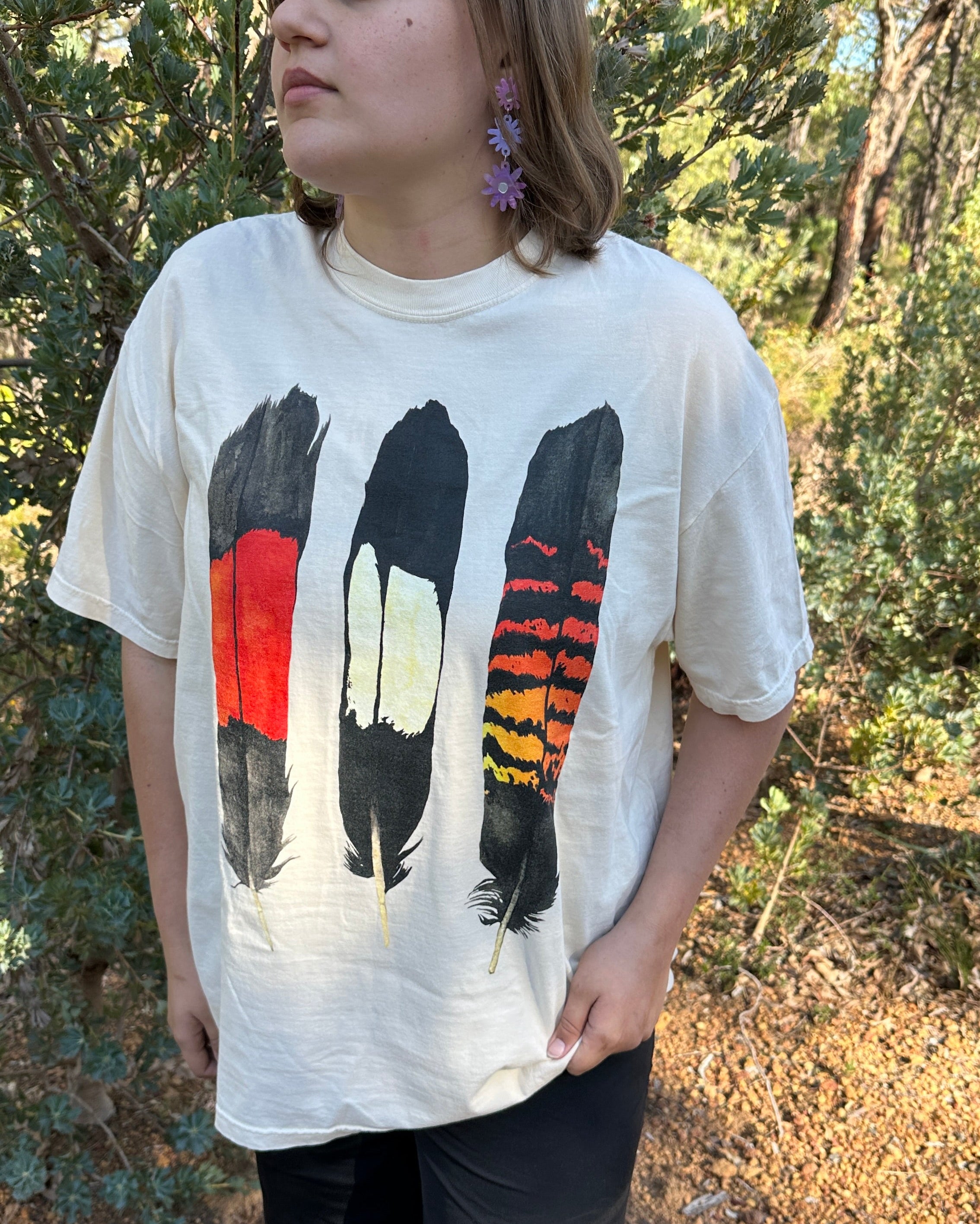 T-shirt: Feather ~ Ivory